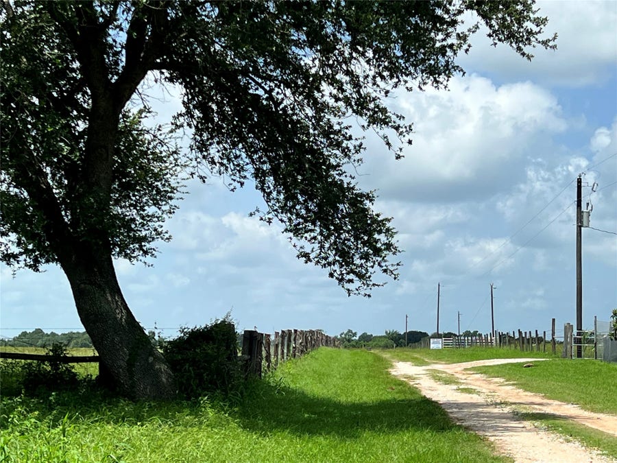 Property photo for 20573 Fontenot Lane, Hempstead, TX