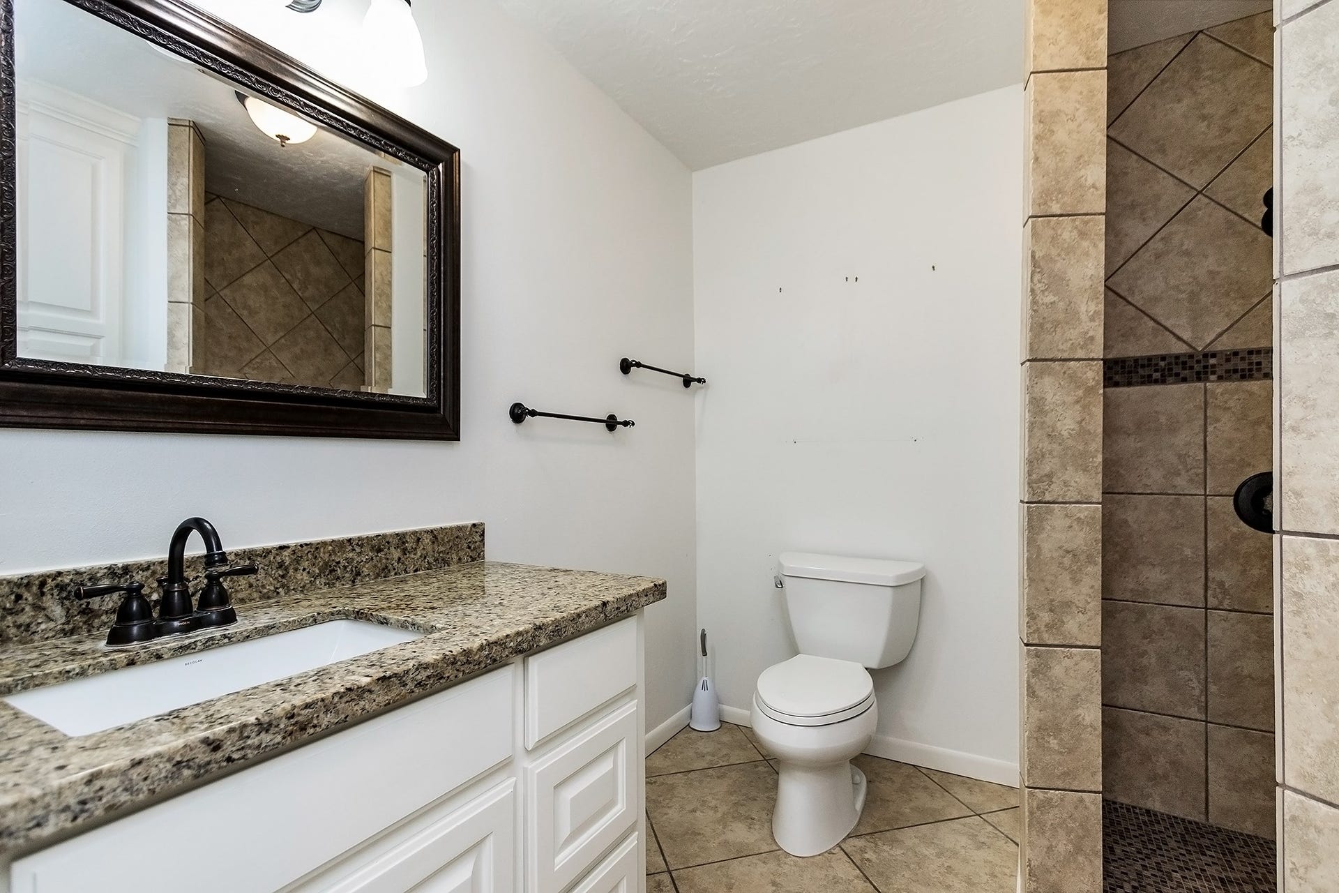 5511 Greentree Drive Drive, Sugar Land, TX 77479