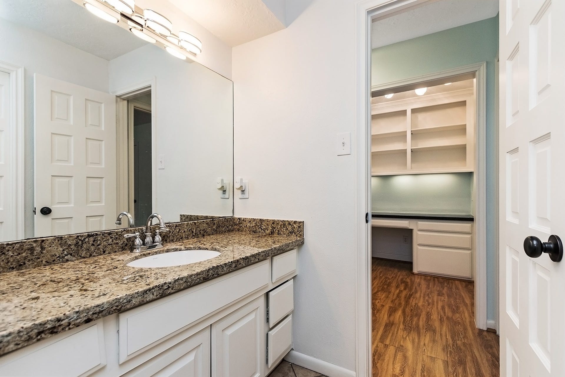 5511 Greentree Drive Drive, Sugar Land, TX 77479