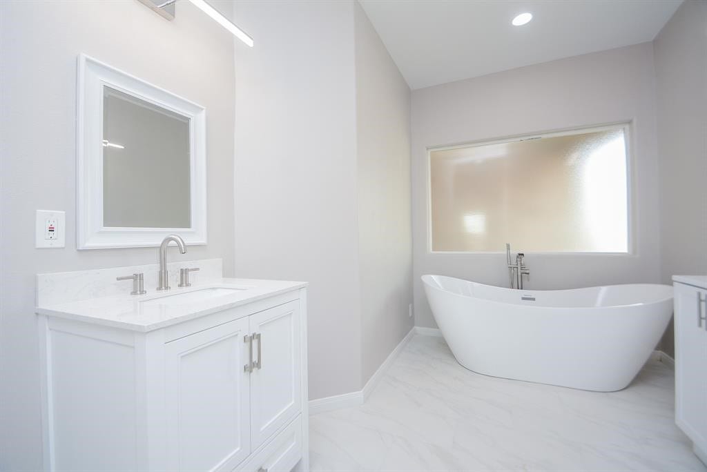 12328 N Chestnut Hills Drive, Conroe, TX 77303 12328 N Chestnut Hills Drive, Conroe, TX 77303