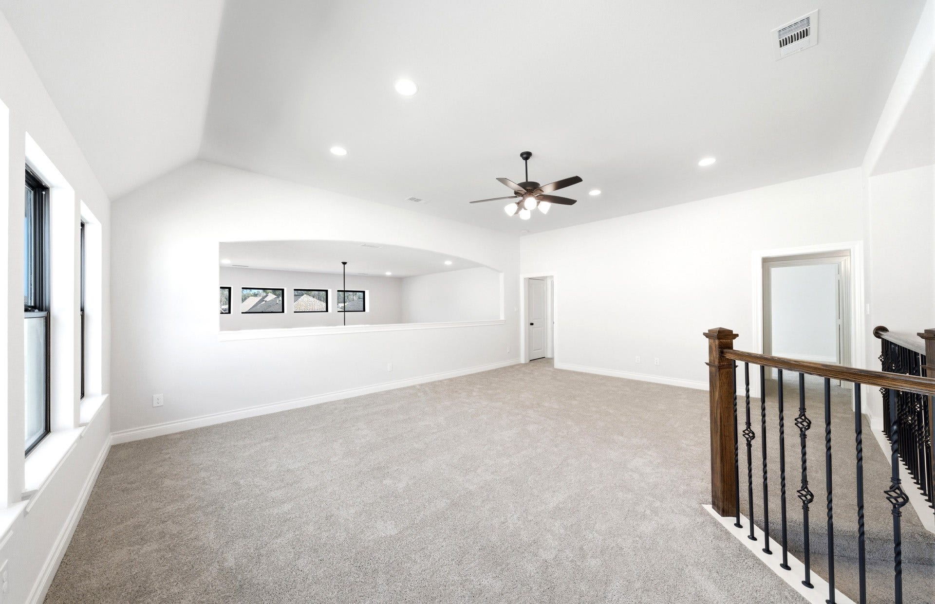9733 Roaring River Falls Lane, Porter, TX 77365