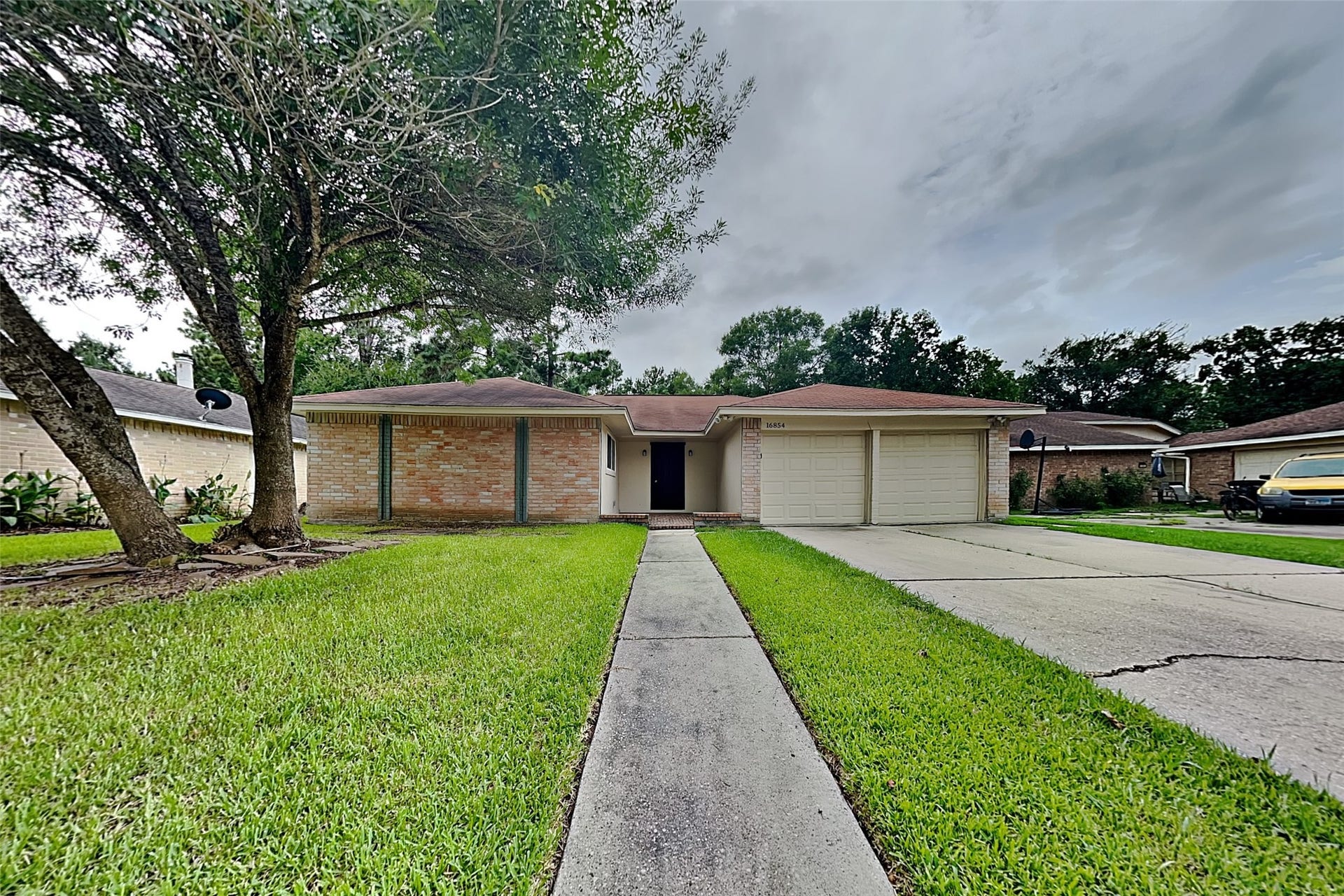 16854 Gleneagle Drive N, Conroe, TX 77385 16854 Gleneagle Drive N, Conroe, TX 77385