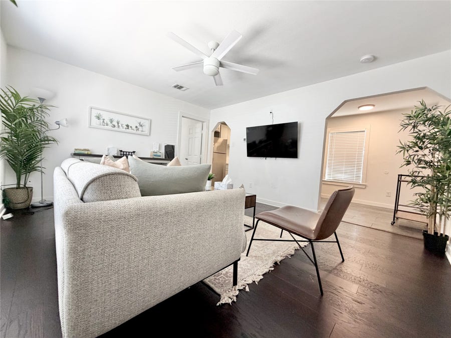Property photo for 218 W 15th Street, #N, Houston, TX