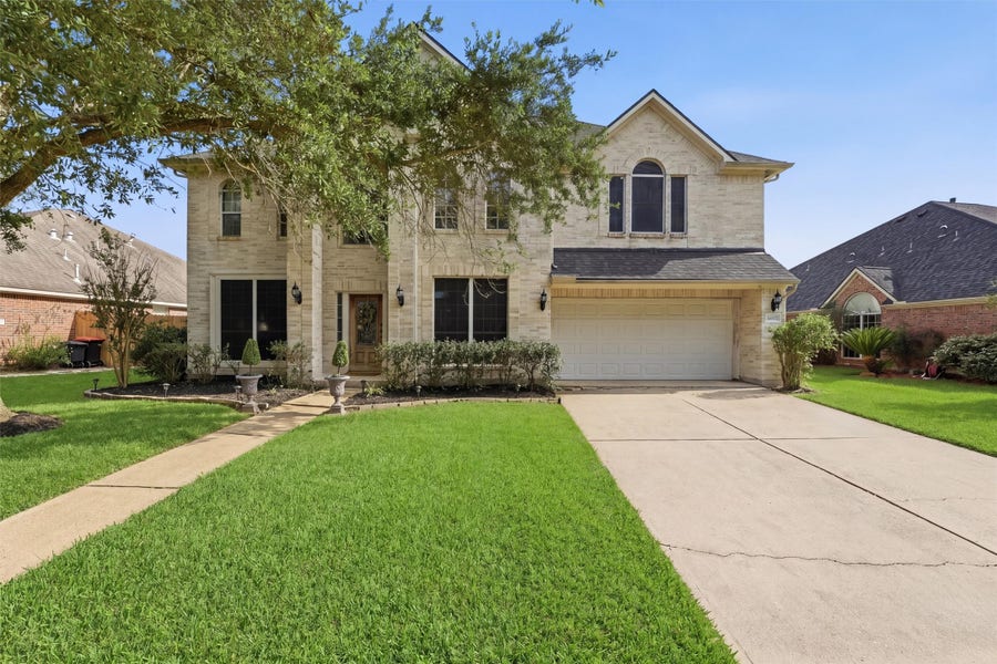 Property photo for 14002 Hollow Canyon Lane, Rosharon, TX
