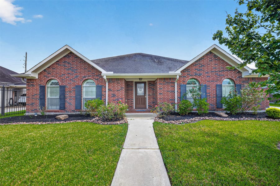 Property photo for 6710 Travis Street, Manvel, TX