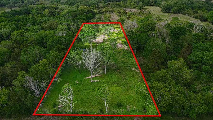 Property photo for 7600 Hacker Road, Hitchcock, TX