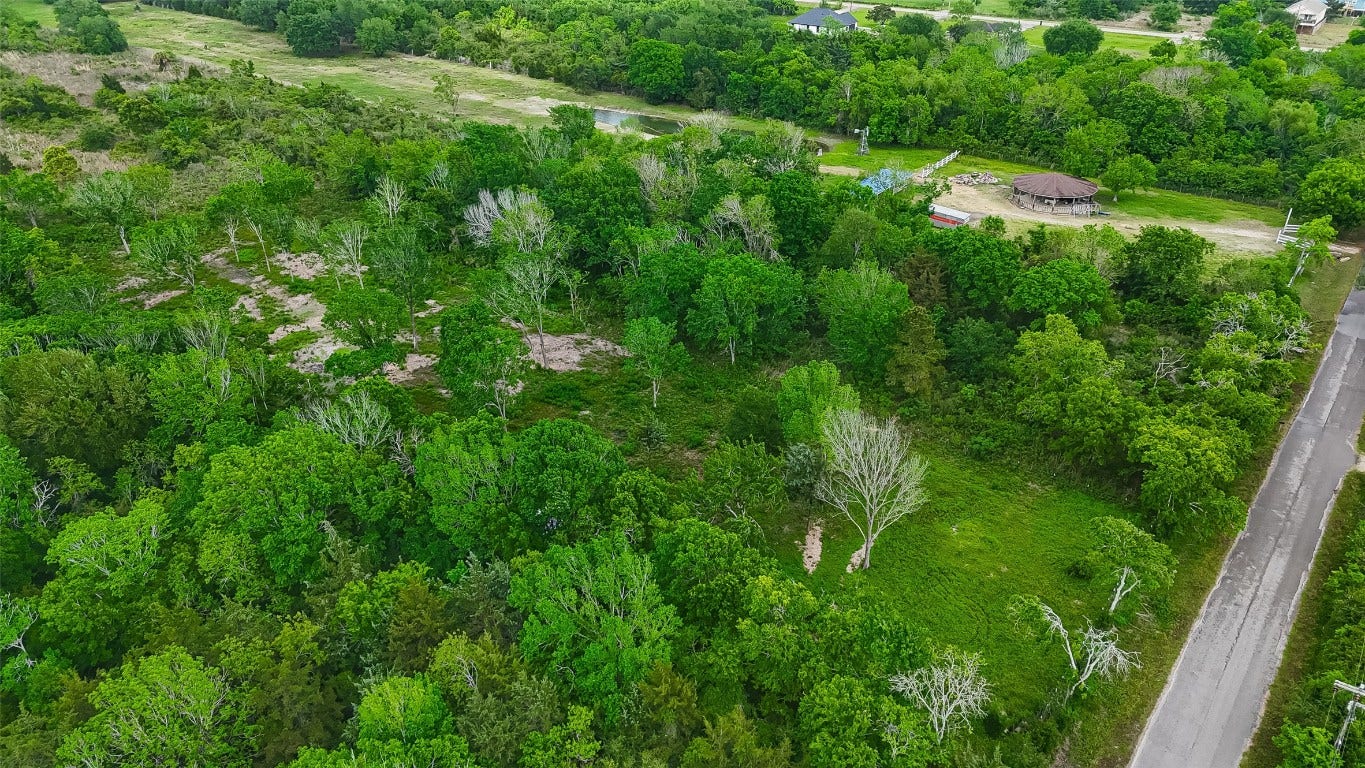 7600 Hacker Road, Hitchcock, TX 77563 7600 Hacker Road, Hitchcock, TX 77563