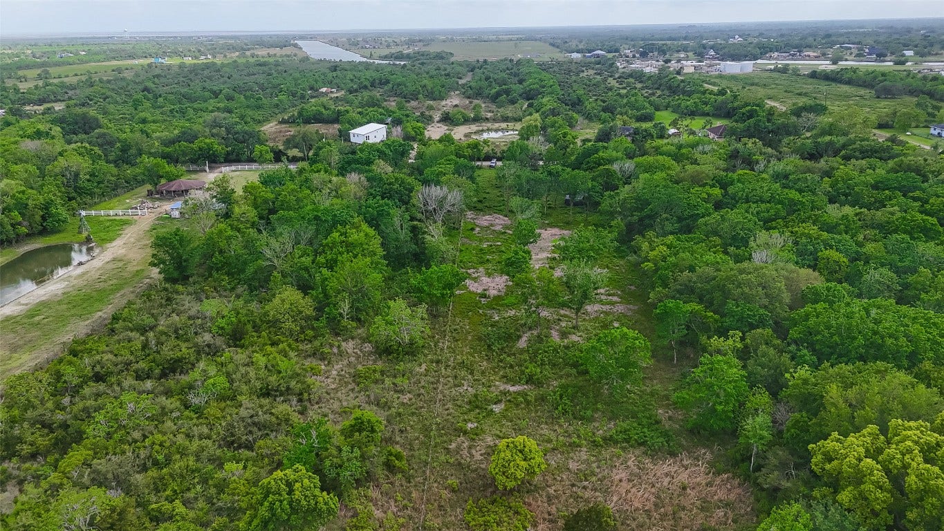 7600 Hacker Road, Hitchcock, TX 77563 Great opportunity in a growing area