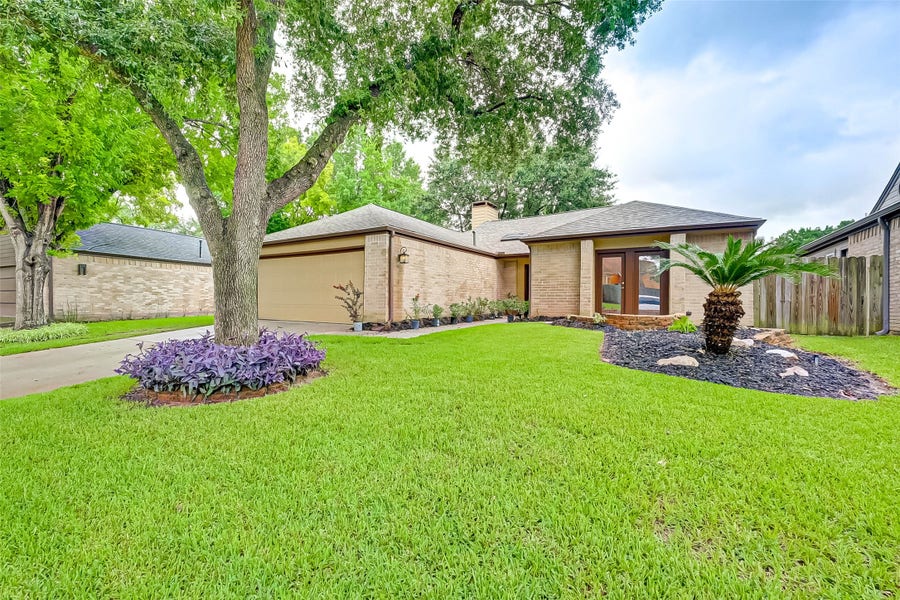 Property photo for 1375 Beaujolais Lane, Houston, TX