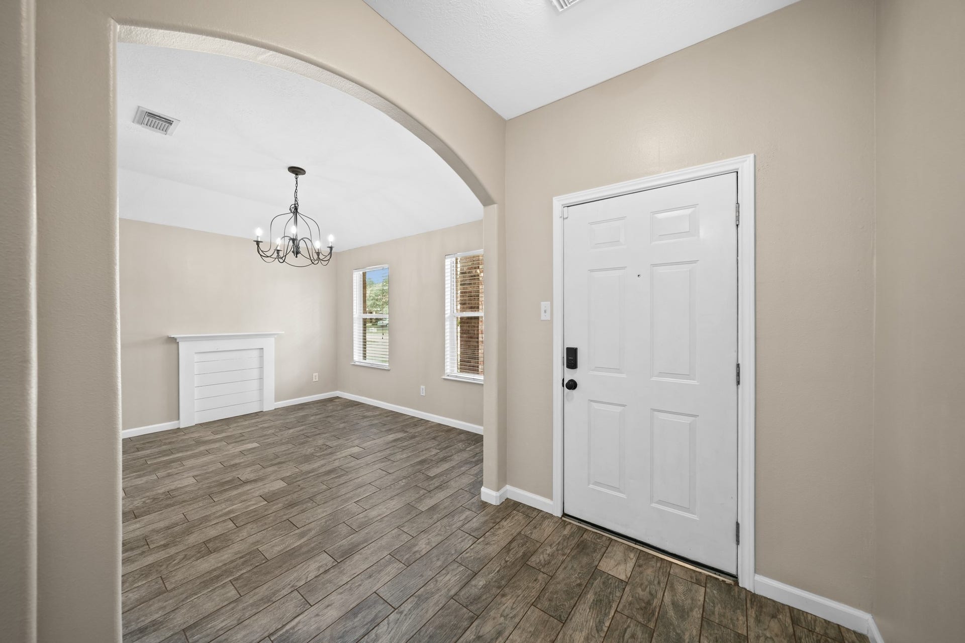 6816 Arbor Hollow Lane, Dickinson, TX 77539 Formal Dining