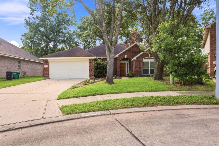Property photo for 31710 Midlake Park, Conroe, TX