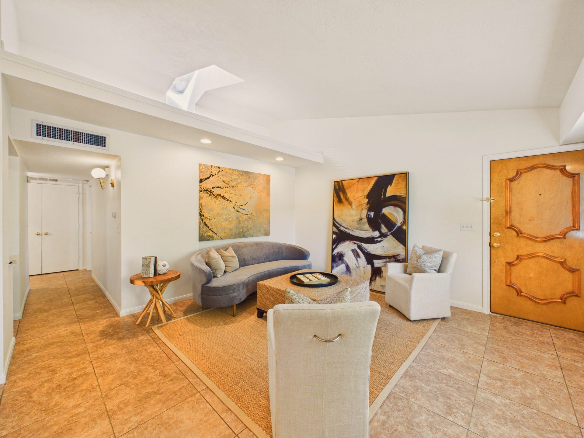 6404 Bayou Glen Road, Houston, TX 77057 Abundant Natural Light with a High Sloped Ceiling with a Skylight
