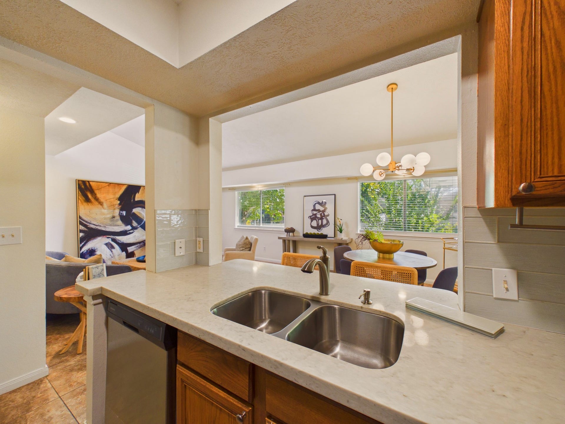 6404 Bayou Glen Road, Houston, TX 77057 6404 Bayou Glen Road, Houston, TX 77057
