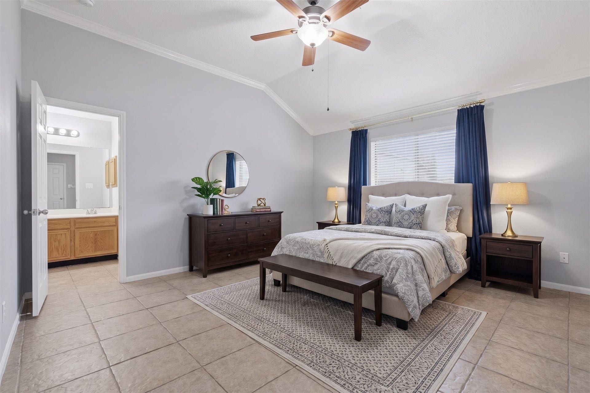 1242 Hunter Wood Drive, League City, TX 77573 1242 Hunter Wood Drive, League City, TX 77573