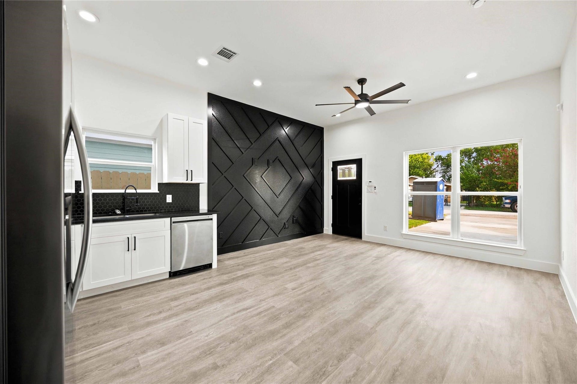 7982 Ritz Street, #A, Houston, TX 77028 7982 Ritz Street, #A, Houston, TX 77028