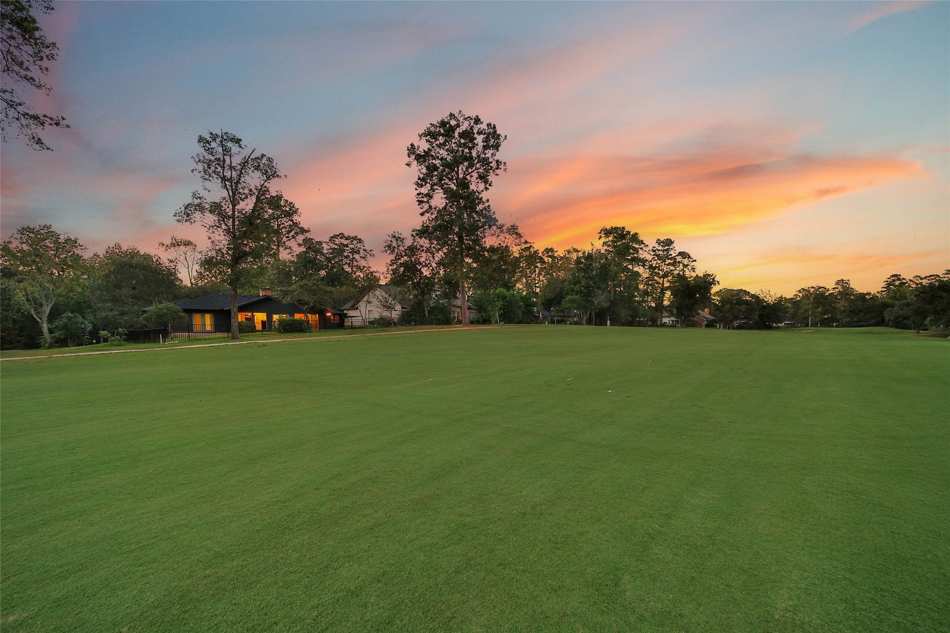 79 Tubac Street, Conroe, TX 77304