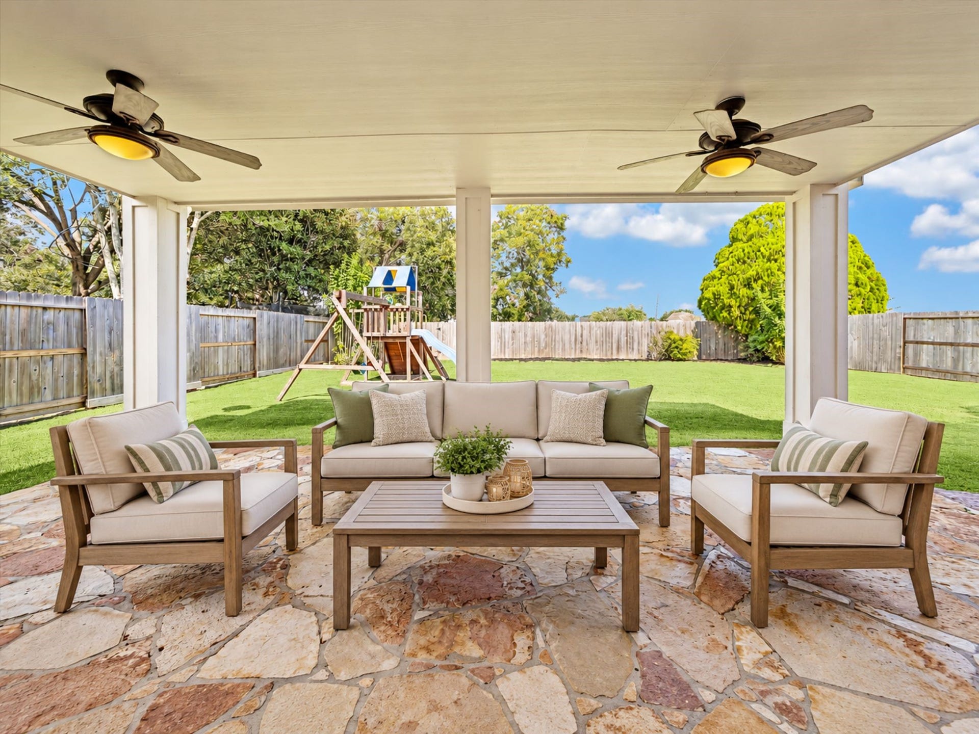 7614 BROKEN OAK LANE, Sugar Land, TX 77479 Enjoy sitting under this porch. **Virtually staged