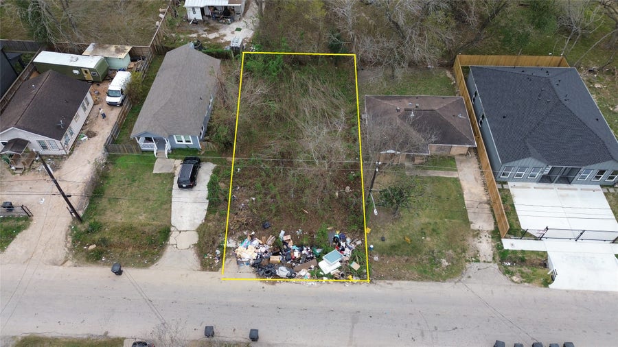 Property photo for 3720 Seabrook Street, Houston, TX