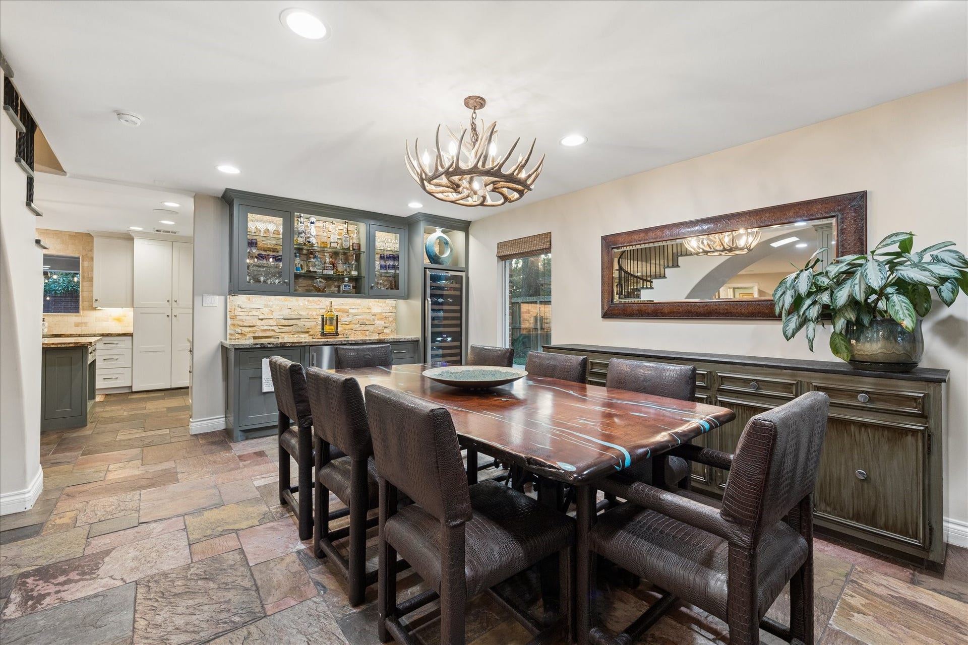 13723 Taylorcrest Road, Houston, TX 77079 13723 Taylorcrest Road, Houston, TX 77079