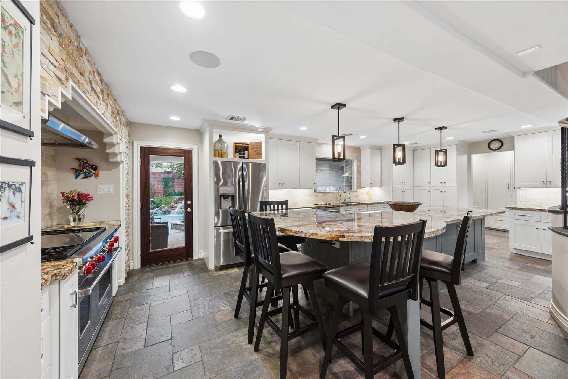 13723 Taylorcrest Road, Houston, TX 77079 13723 Taylorcrest Road, Houston, TX 77079