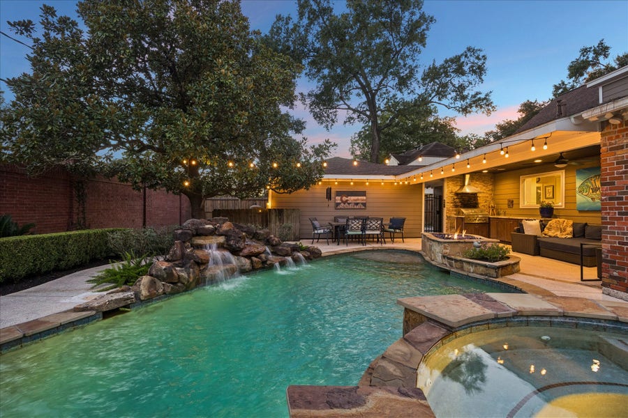 Property photo for 13723 Taylorcrest Road, Houston, TX