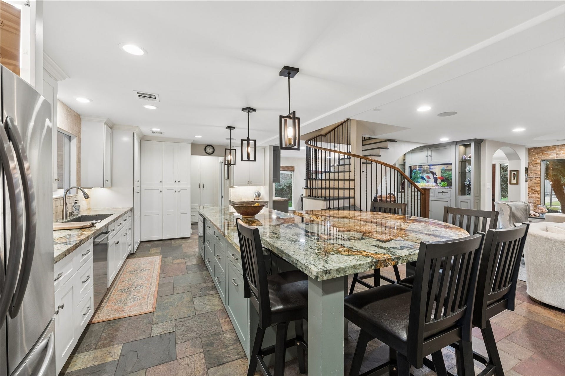 13723 Taylorcrest Road, Houston, TX 77079 13723 Taylorcrest Road, Houston, TX 77079