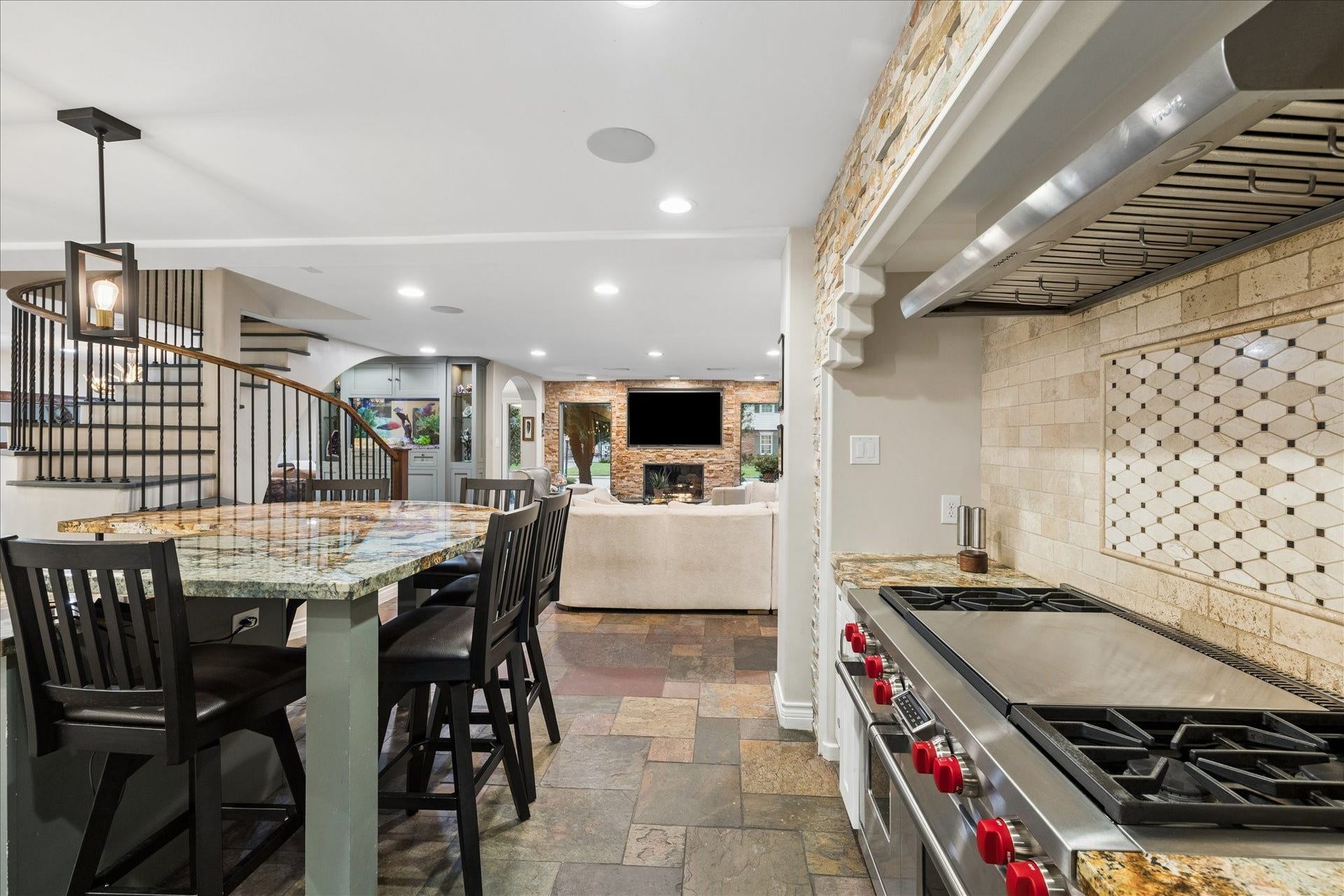13723 Taylorcrest Road, Houston, TX 77079 13723 Taylorcrest Road, Houston, TX 77079