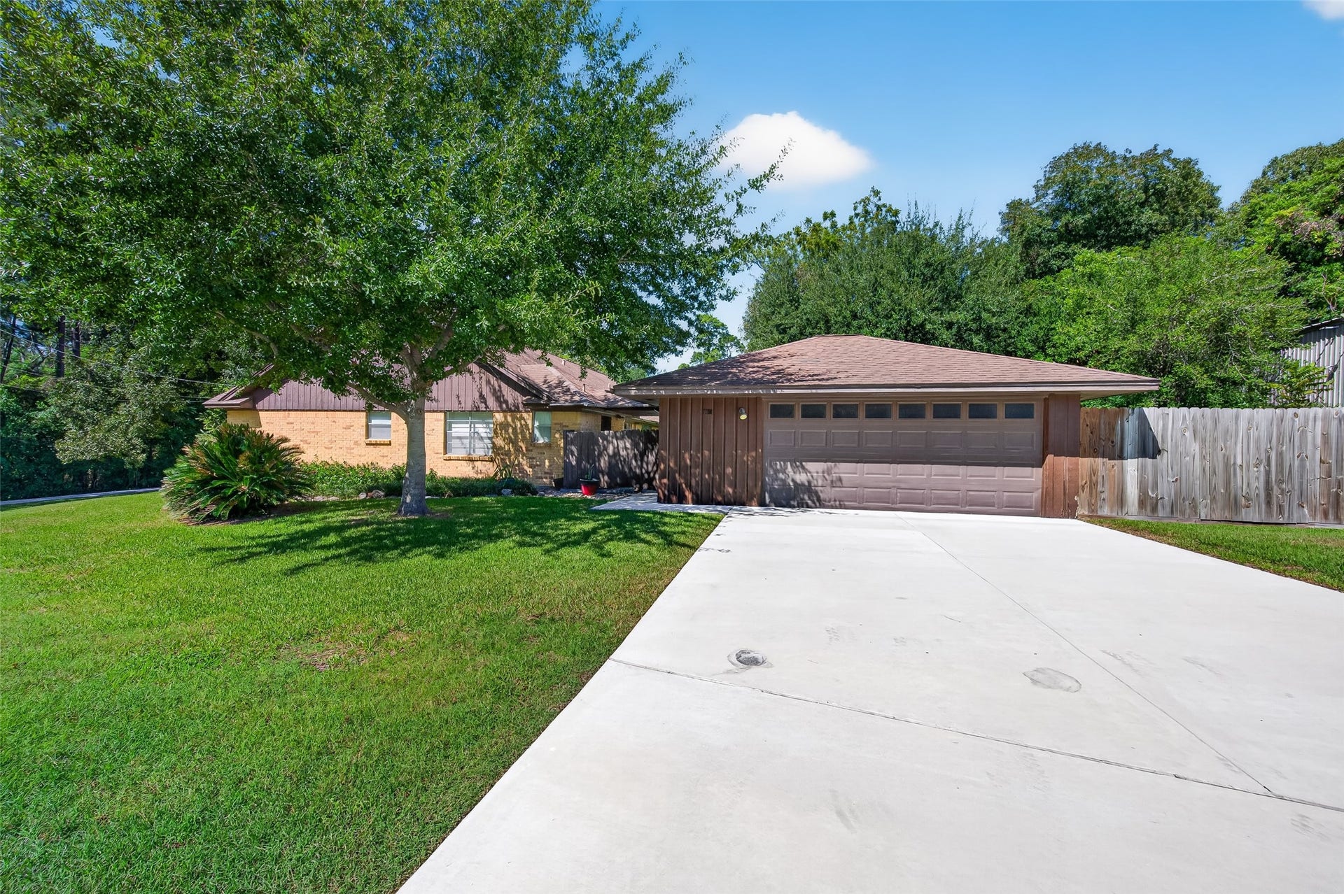 25702 Timber Lakes Drive, Spring, TX 77380 Side of House