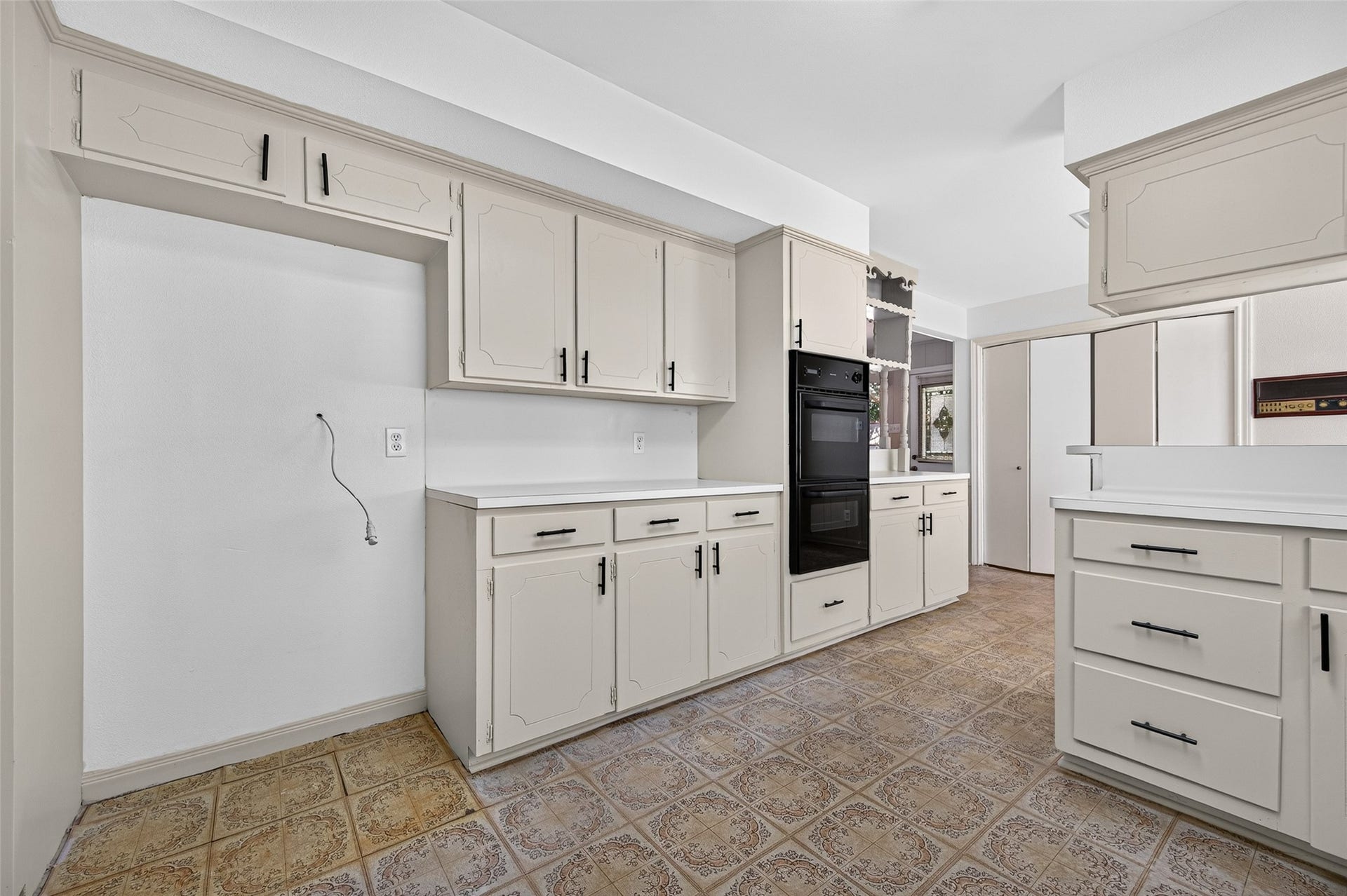 25702 Timber Lakes Drive, Spring, TX 77380 Kitchen