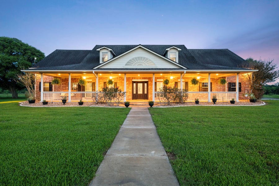 Property photo for 19245 Fm 442 Road, Boling, TX
