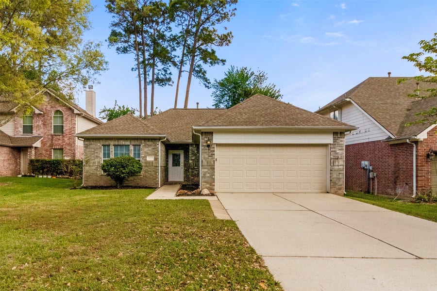 Property photo for 2222 Valley View Crossing, Conroe, TX
