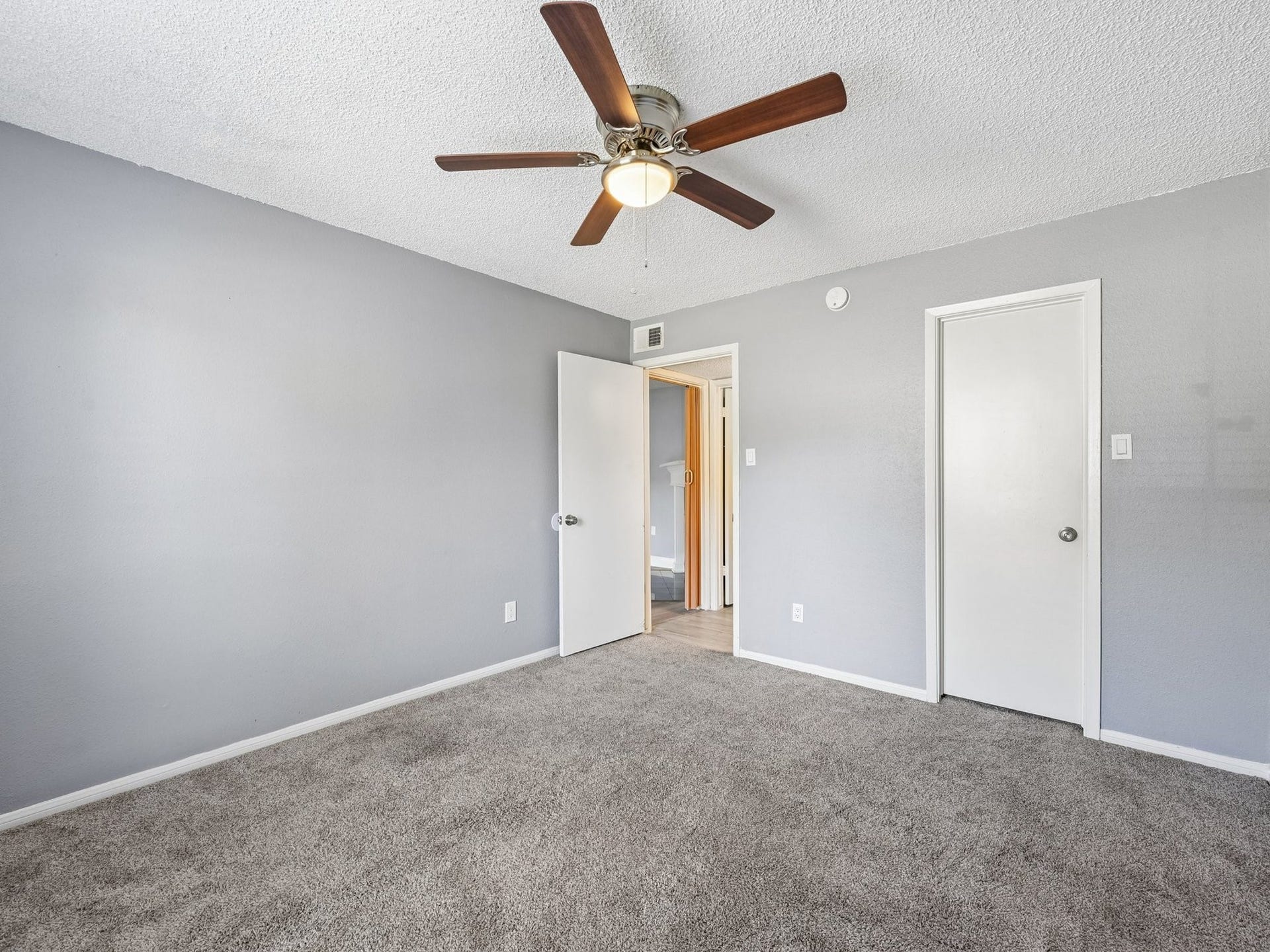 1516 Bay Area Boulevard, #Q11, Houston, TX 77058 1516 Bay Area Boulevard, #Q11, Houston, TX 77058