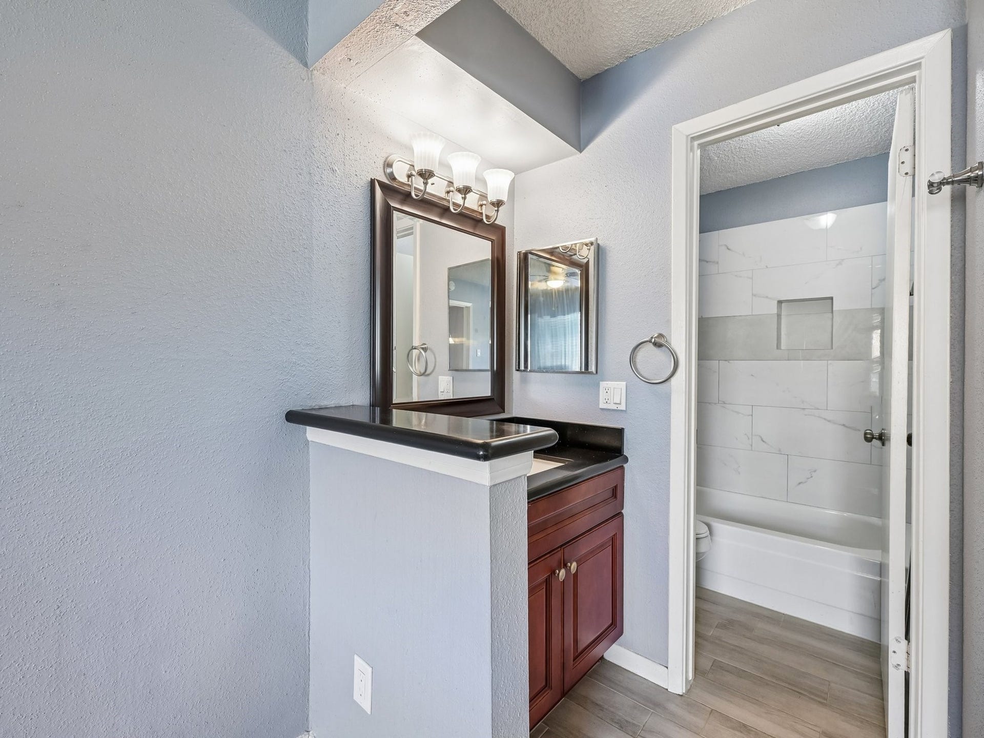 1516 Bay Area Boulevard, #Q11, Houston, TX 77058 1516 Bay Area Boulevard, #Q11, Houston, TX 77058