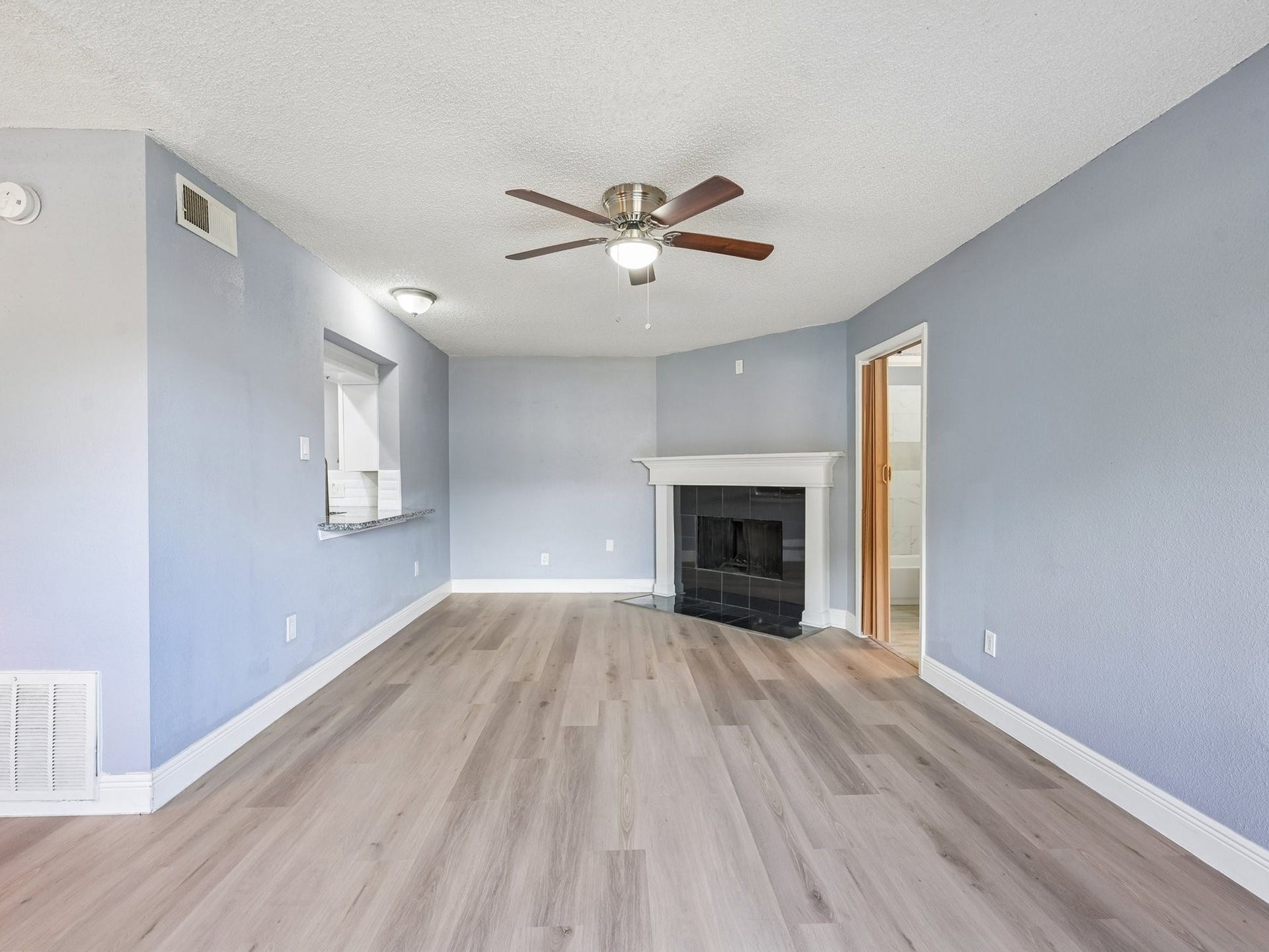 1516 Bay Area Boulevard, #Q11, Houston, TX 77058 1516 Bay Area Boulevard, #Q11, Houston, TX 77058