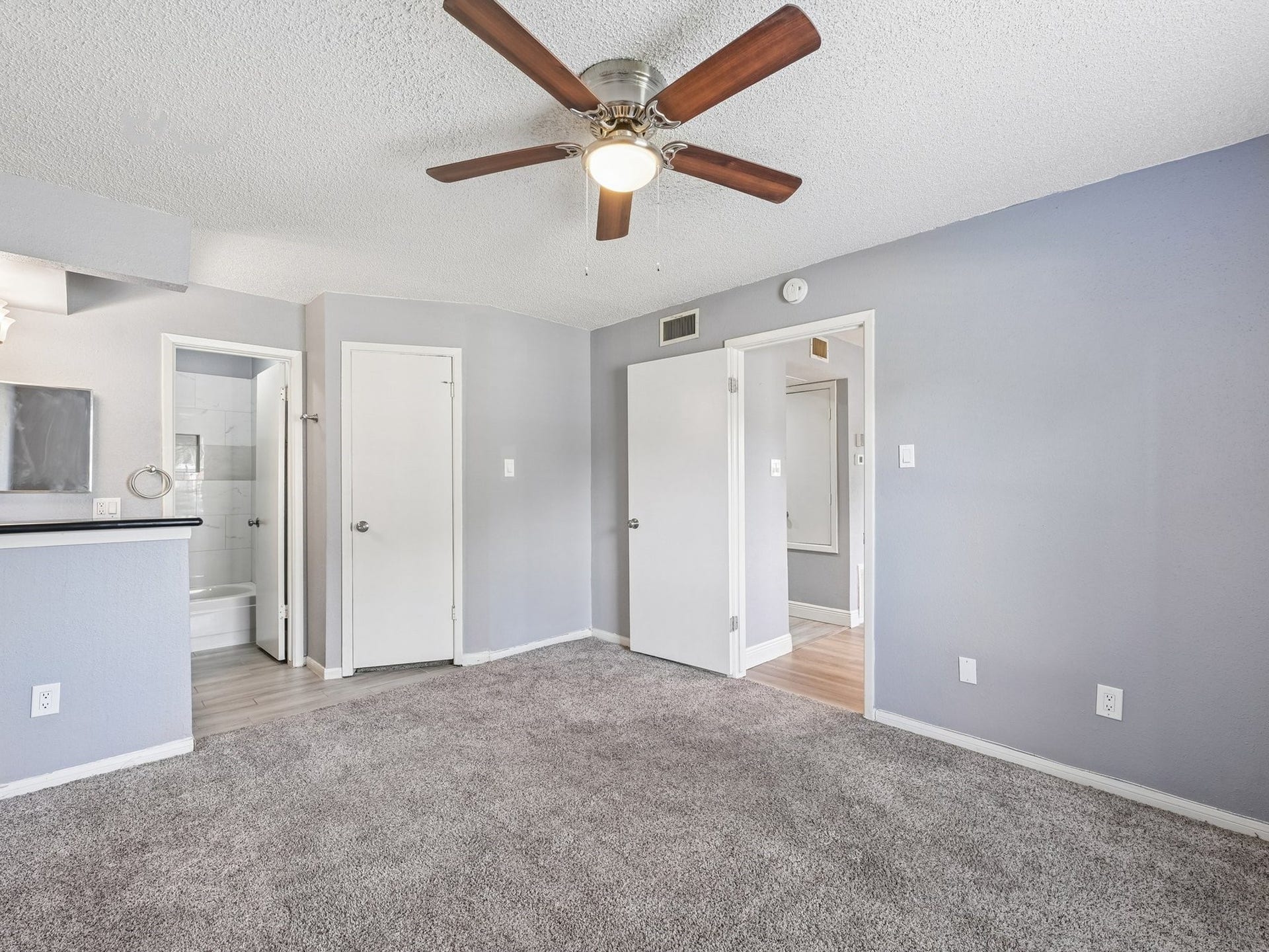 1516 Bay Area Boulevard, #Q11, Houston, TX 77058 1516 Bay Area Boulevard, #Q11, Houston, TX 77058
