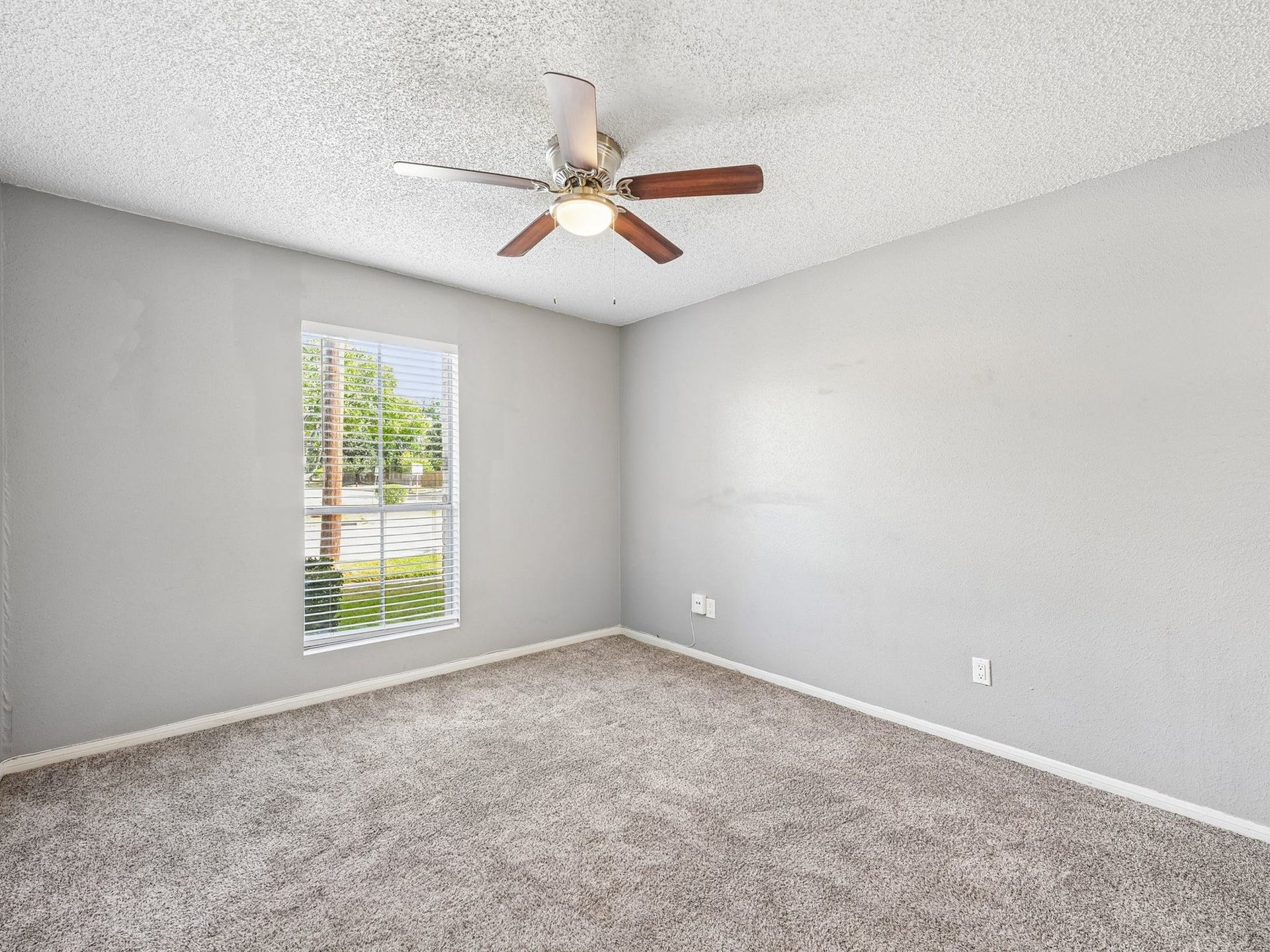 1516 Bay Area Boulevard, #Q11, Houston, TX 77058 1516 Bay Area Boulevard, #Q11, Houston, TX 77058