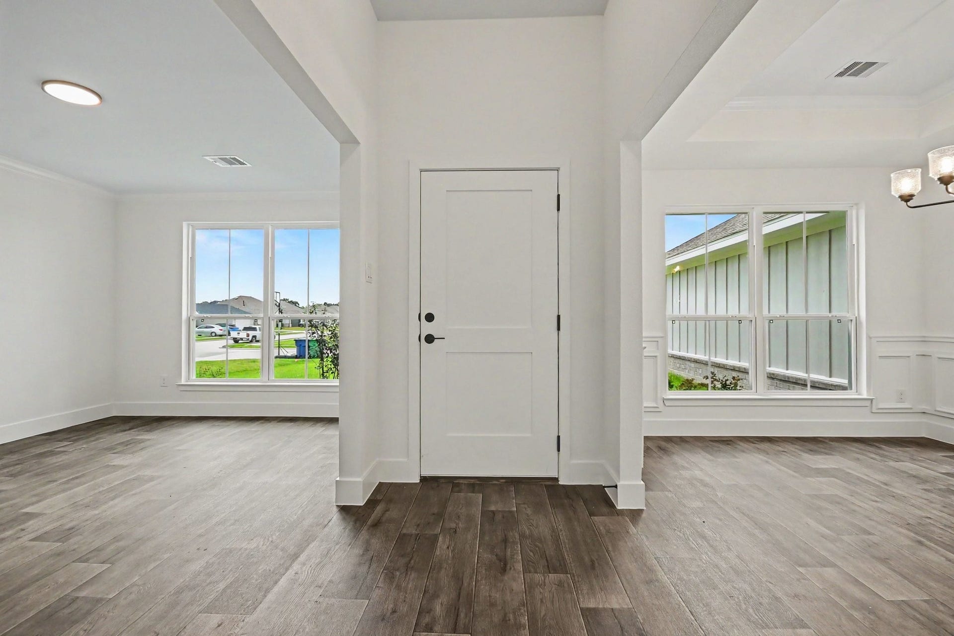 2 Keystone Court, Angleton, TX 77515