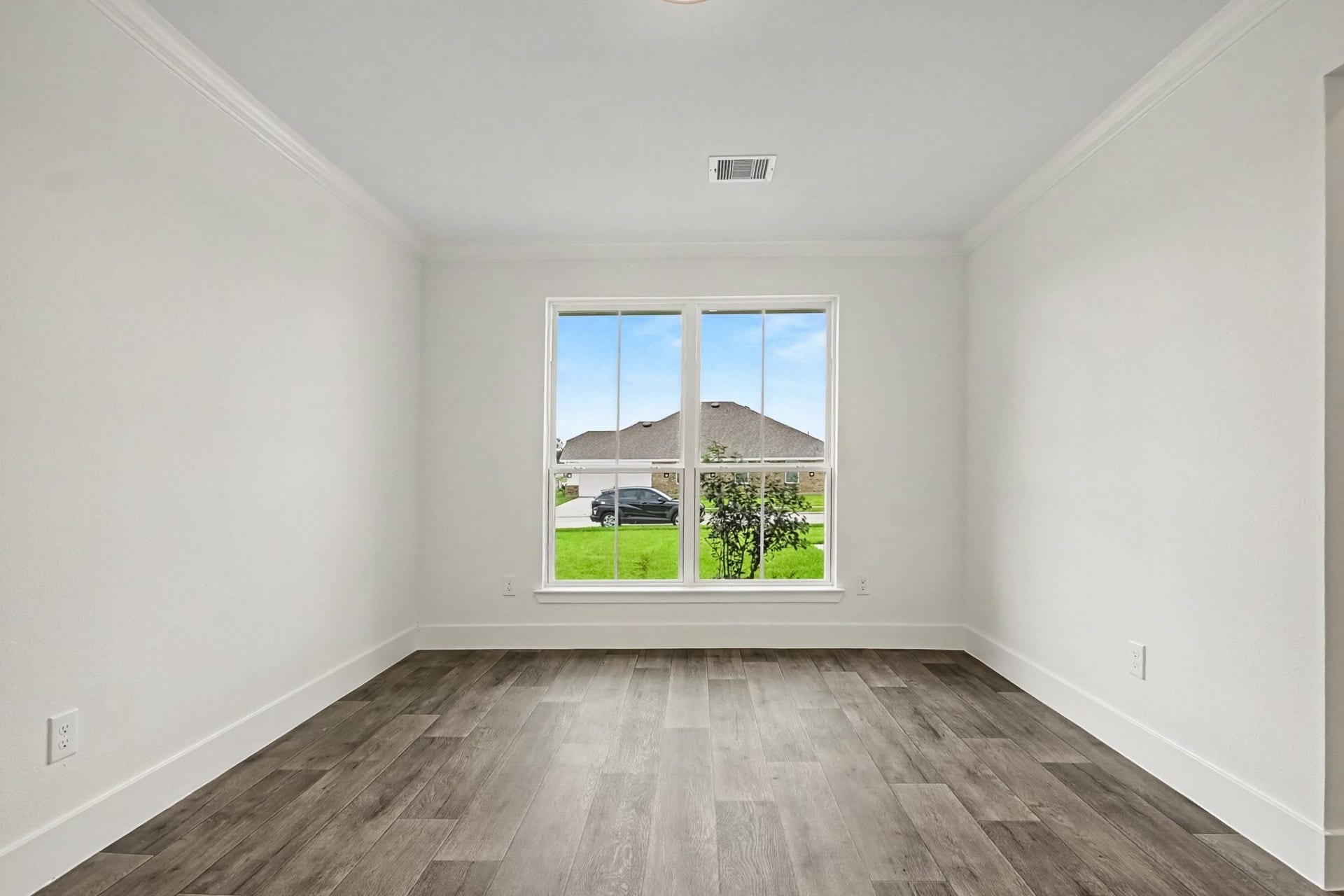 2 Keystone Court, Angleton, TX 77515