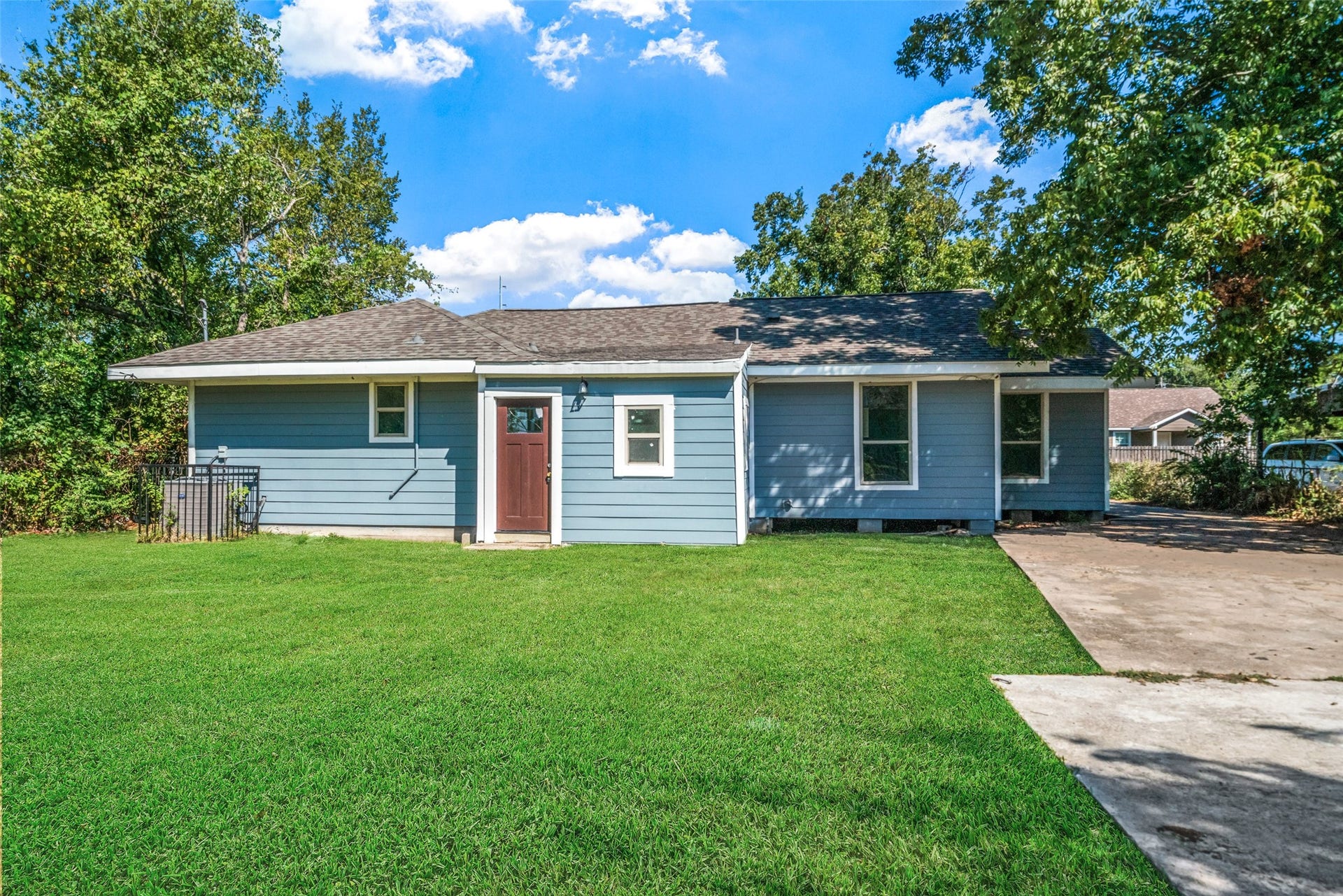 1920 Spence Street, Houston, TX 77093 1920 Spence Street, Houston, TX 77093