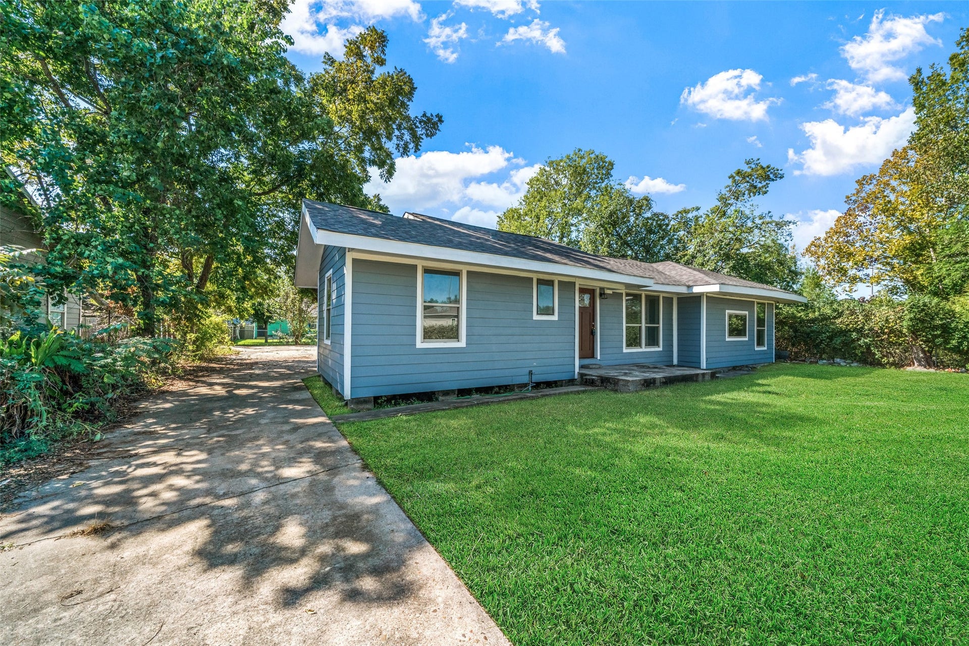 1920 Spence Street, Houston, TX 77093 1920 Spence Street, Houston, TX 77093