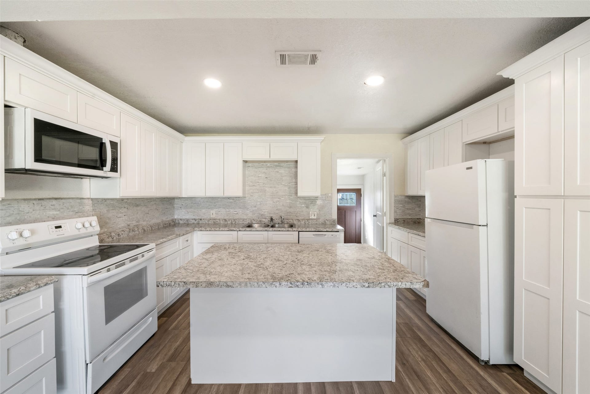1920 Spence Street, Houston, TX 77093 1920 Spence Street, Houston, TX 77093