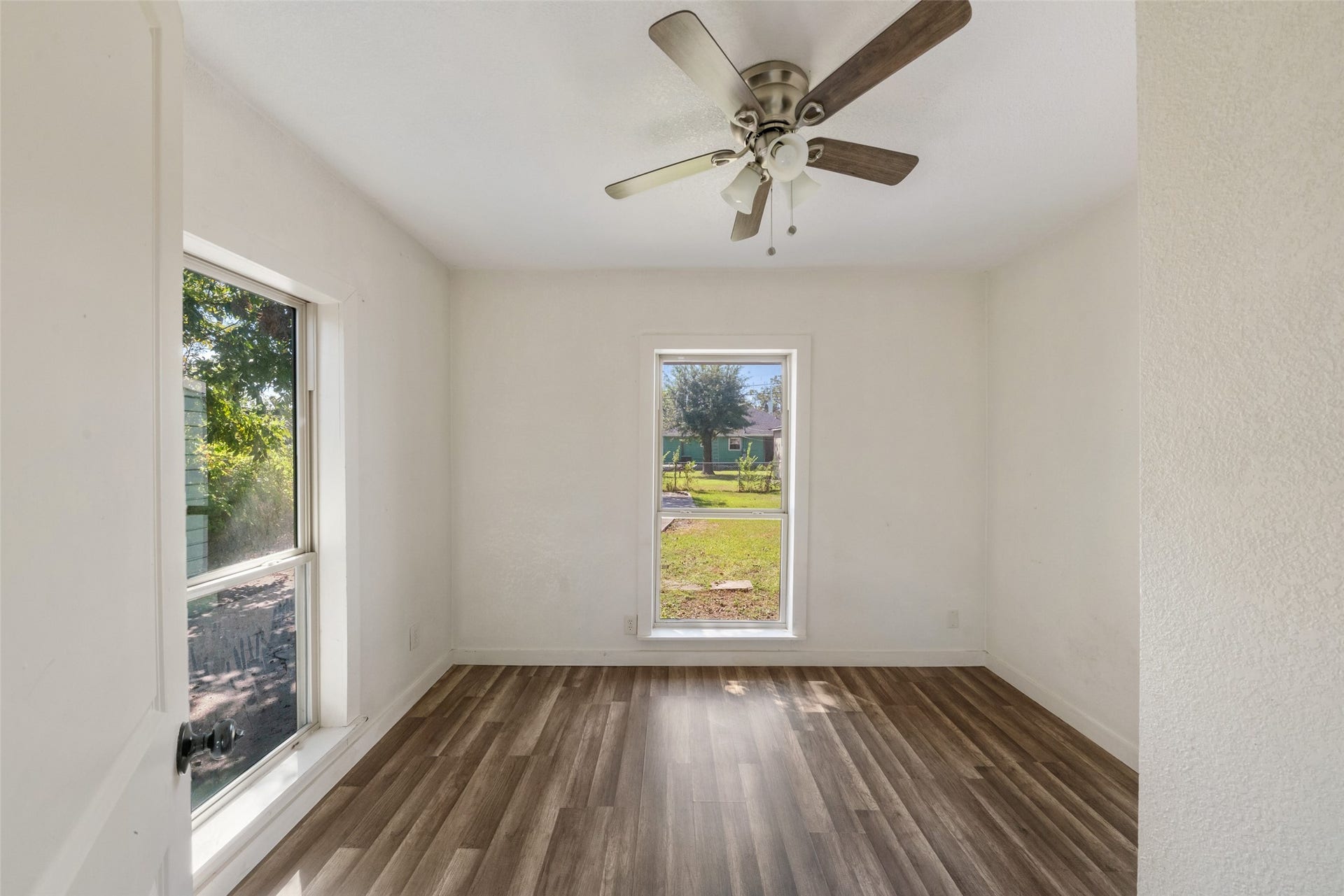 1920 Spence Street, Houston, TX 77093 1920 Spence Street, Houston, TX 77093