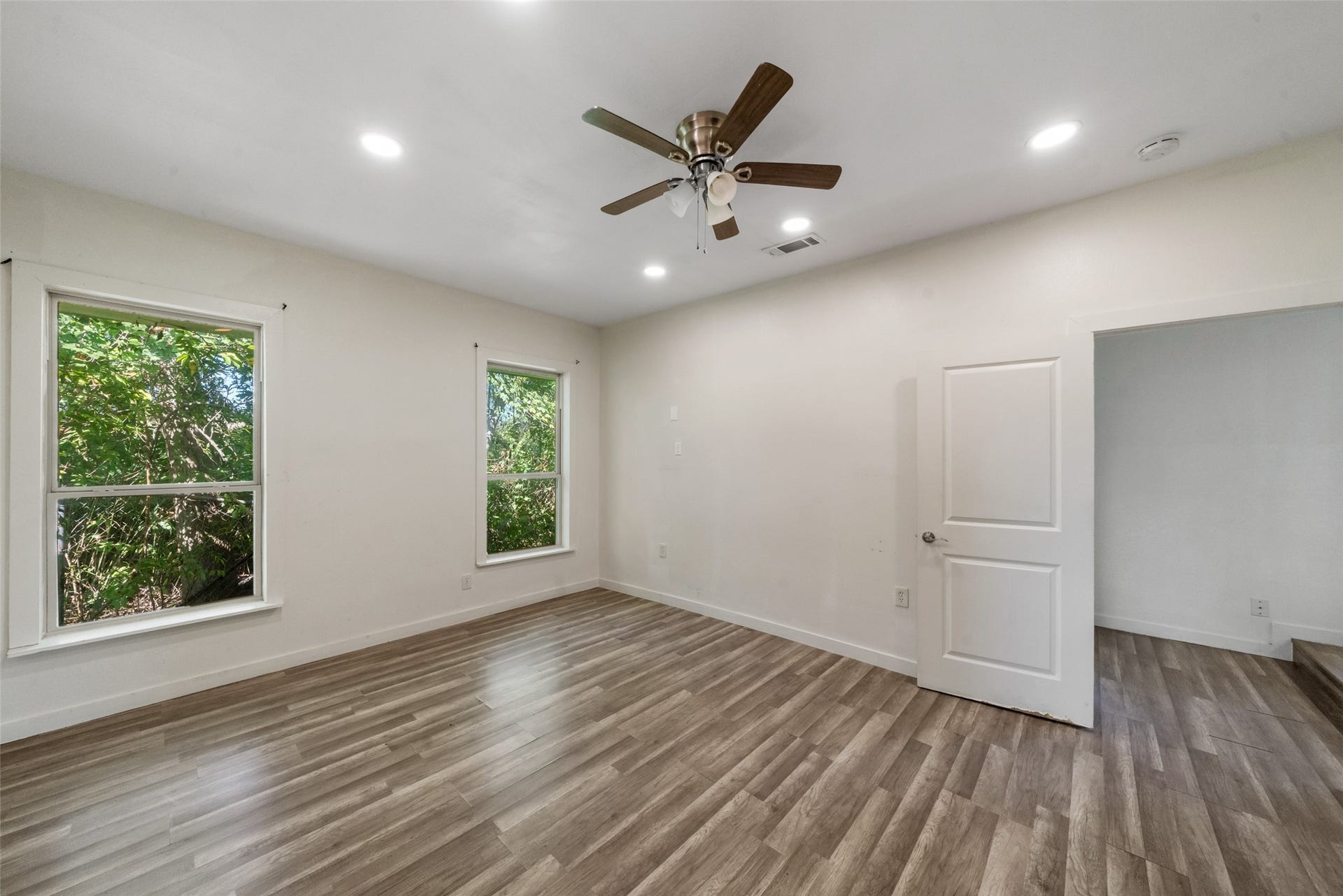 1920 Spence Street, Houston, TX 77093 1920 Spence Street, Houston, TX 77093
