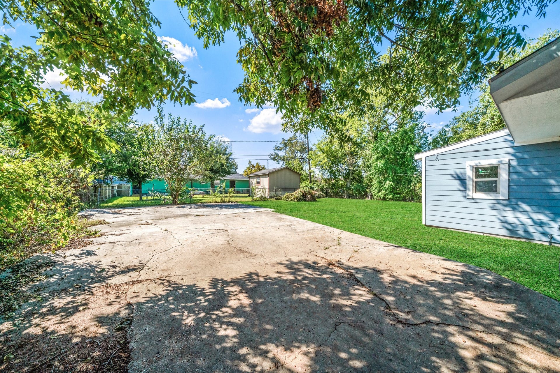 1920 Spence Street, Houston, TX 77093 1920 Spence Street, Houston, TX 77093