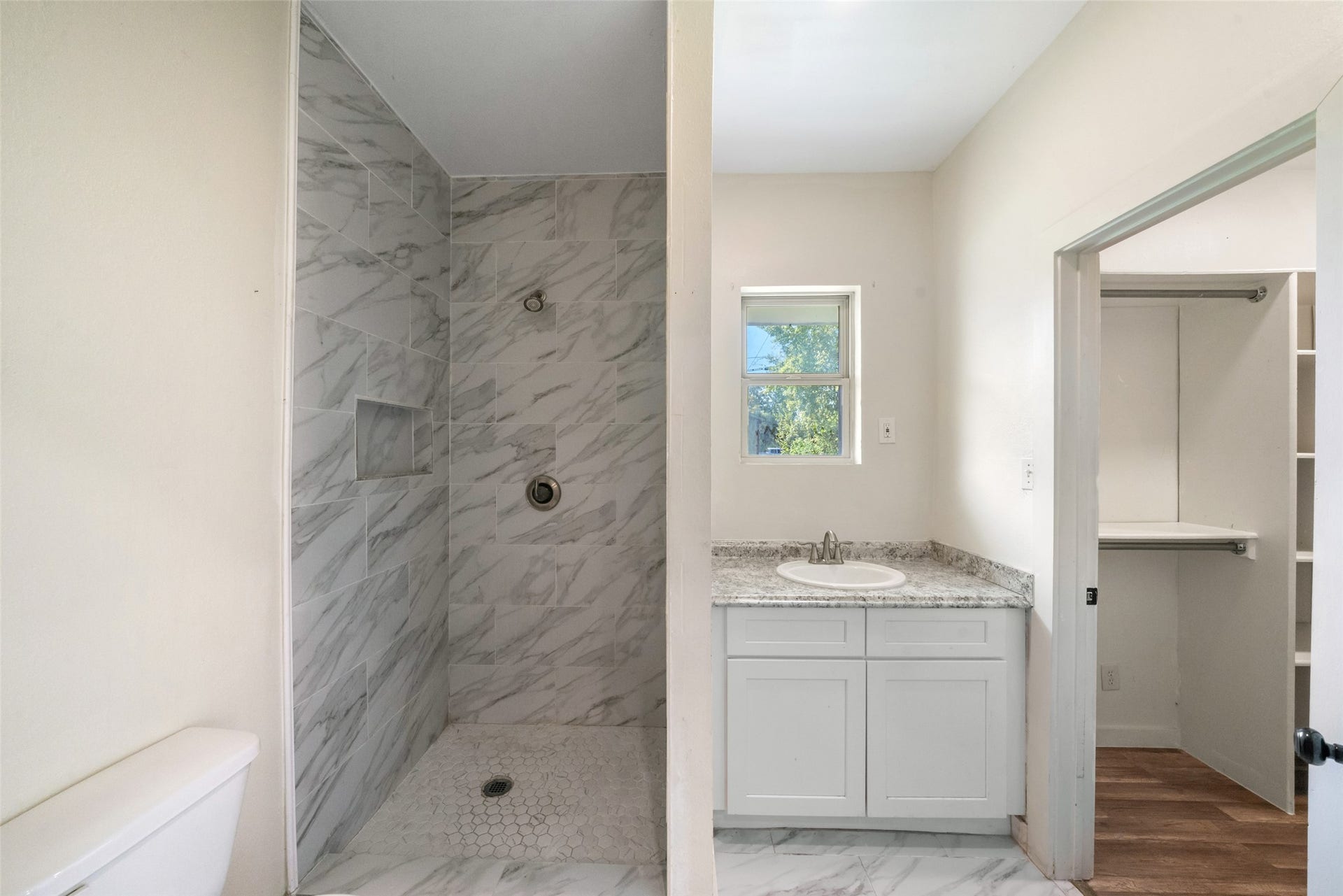 1920 Spence Street, Houston, TX 77093 1920 Spence Street, Houston, TX 77093