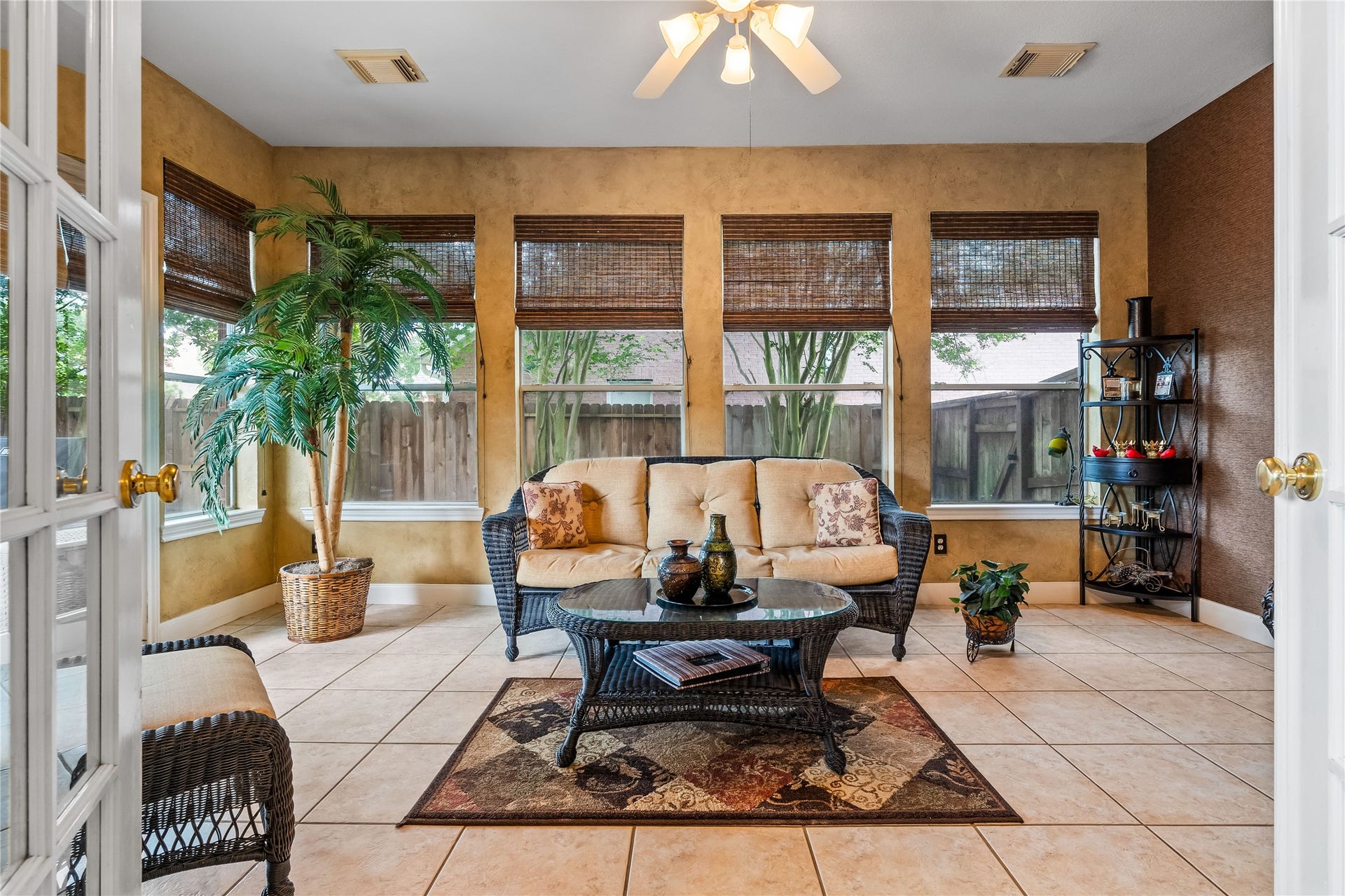 7914 Chianti Court, Sugar Land, TX 77479 The sunroom, just off the kitchen, makes a great flex space. Sitting area, downstairs game room, second office or workout space. Anything you want it to be!