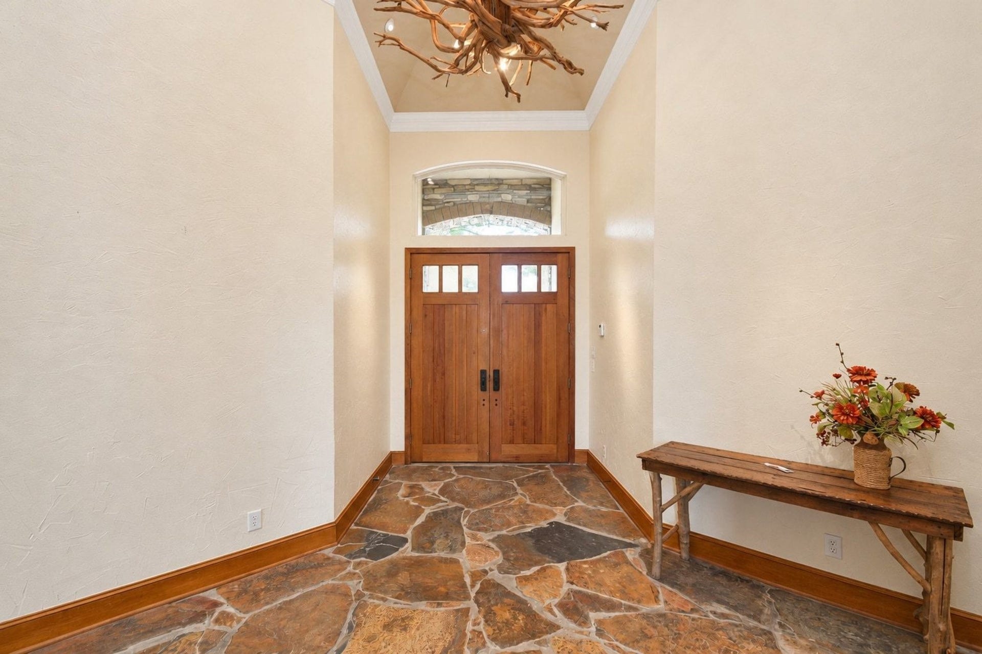 5206 Cedar Bend Creek, Houston, TX 77041 Entrance includes grand with slate floors and custom light fixtures!
