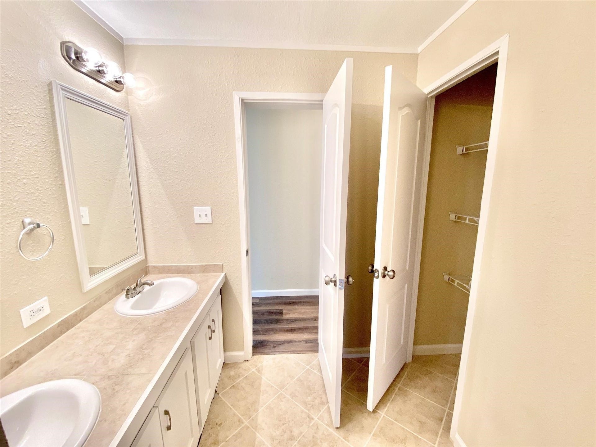 11720 W Small Oak Lane, Willis, TX 77378 11720 W Small Oak Lane, Willis, TX 77378