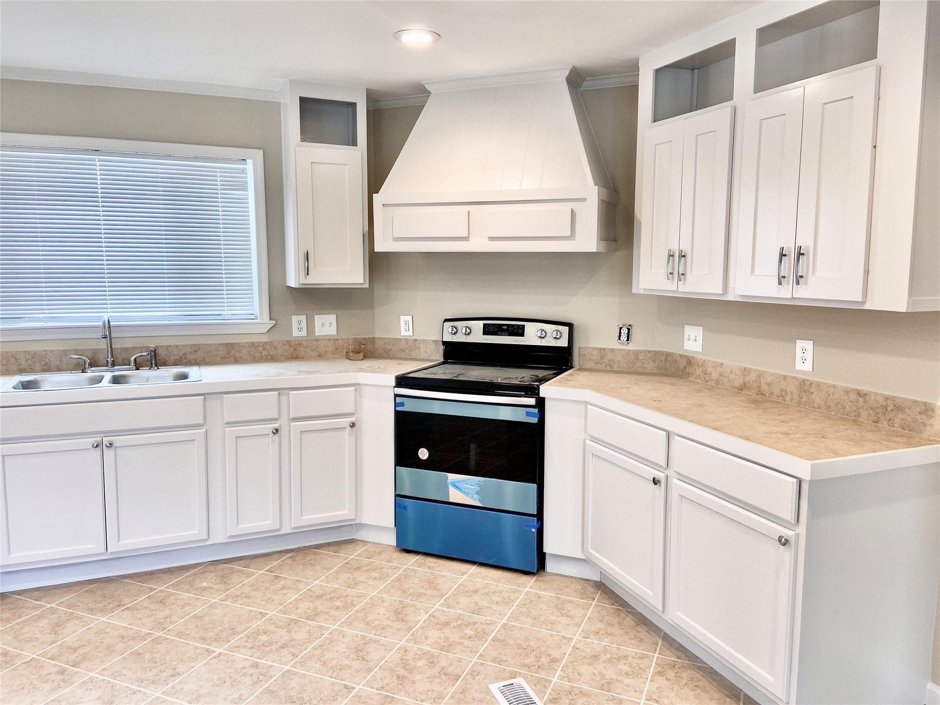 11720 W Small Oak Lane, Willis, TX 77378 11720 W Small Oak Lane, Willis, TX 77378