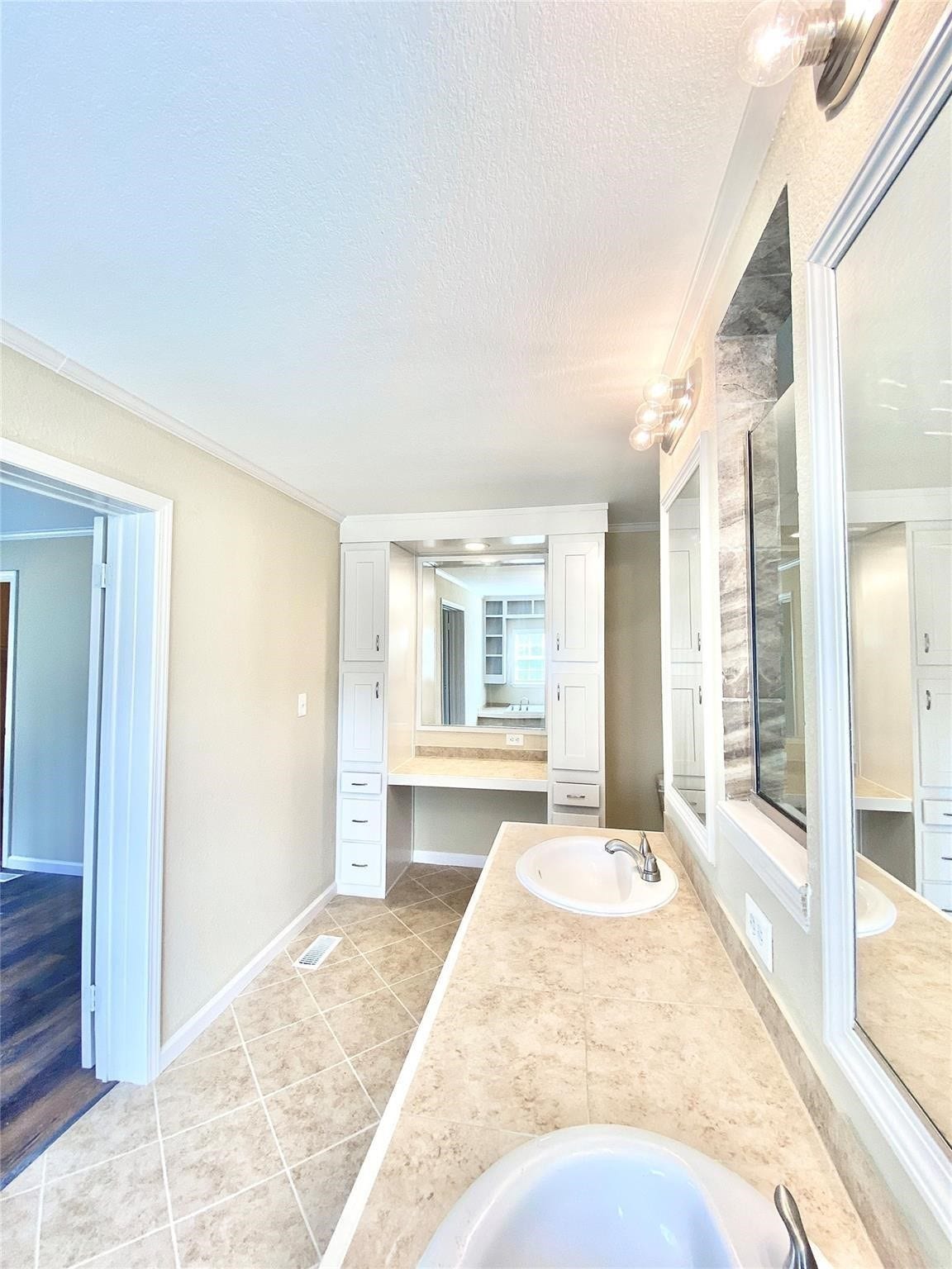 11720 W Small Oak Lane, Willis, TX 77378 11720 W Small Oak Lane, Willis, TX 77378